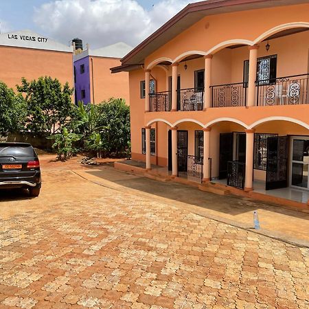 Villa Contemporaine Yaoundé Exteriör bild